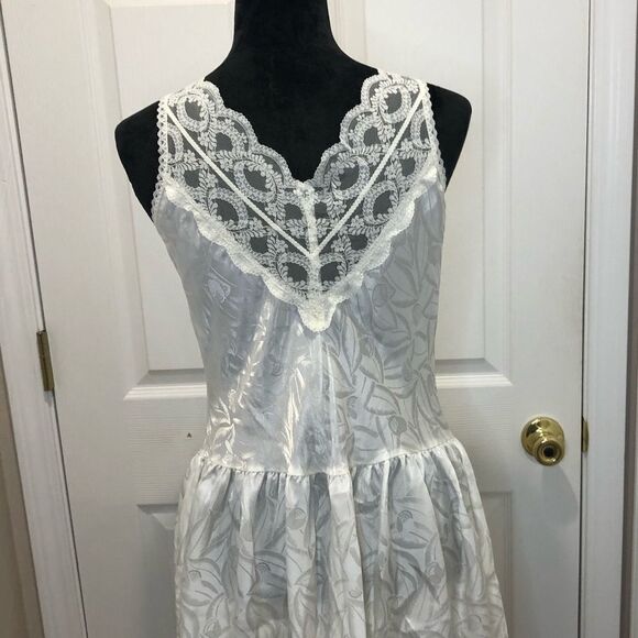 Erika Taylor vintage off white negligee nightgown, size medium - Picture 5 of 16